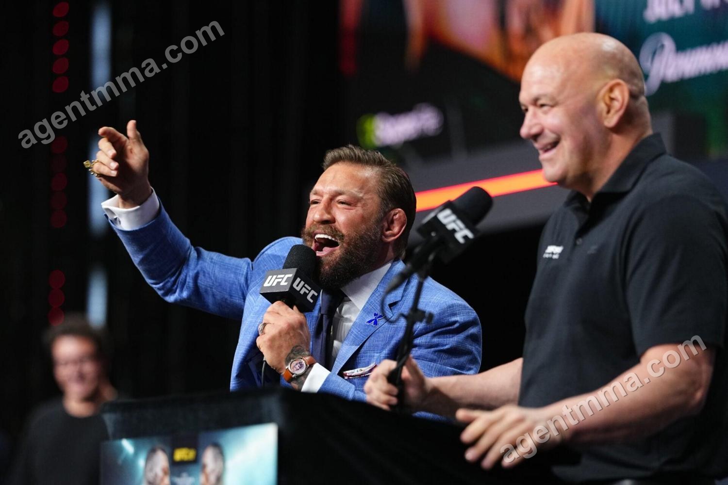 Dana White Confirma que Conor McGregor Ficará Fora por um Ano Após Lesão no Joelho no UFC 329