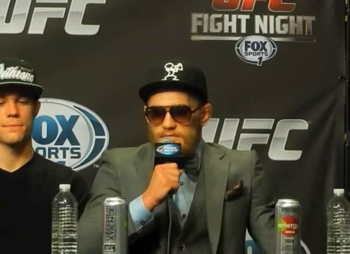 McGregor reflete sobre falha em finalizar Holloway em luta de 2013
