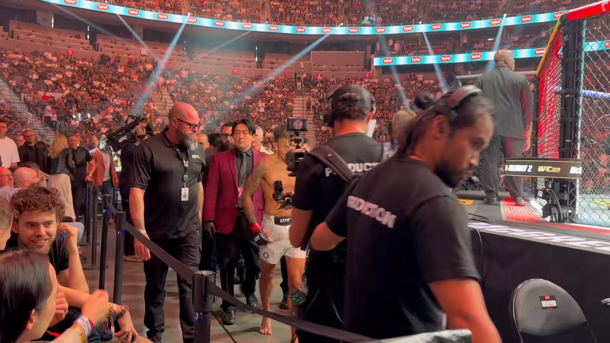 Brandon Royval entrega otra candidata a 'Pelea del Año' en UFC 329