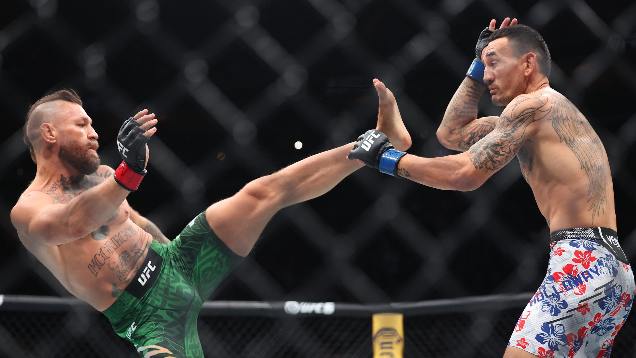 МакГрегор выпустил первое заявление после поражения TKO от травмы на UFC 329