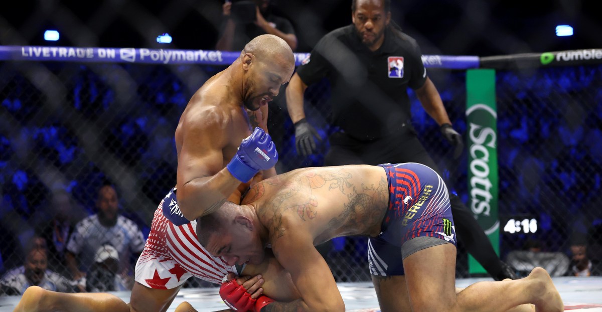 Oliveira Says Herb Dean's Handling of Gane's Illegal Strikes Should 'Serve as a Lesson'