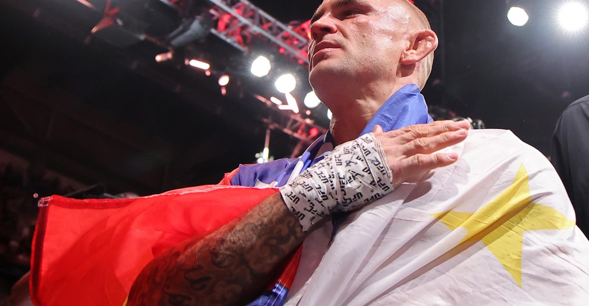 Dustin Poirier pede desculpas por incidente no aeroporto, diz que não viu vídeo da prisão