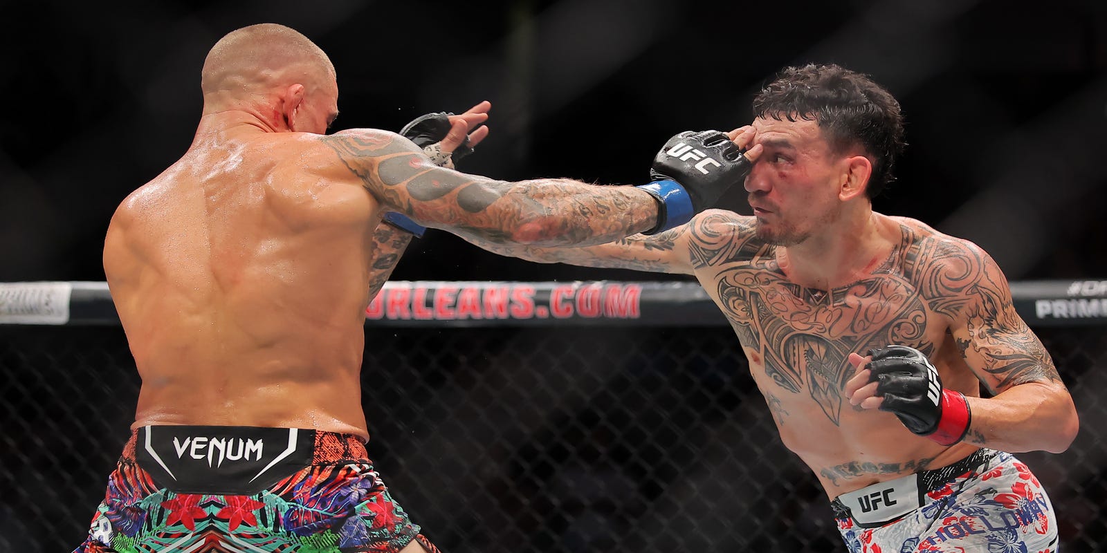 Макс Холлоуэй защитил титул BMF против Дастина Пуарье на UFC 329