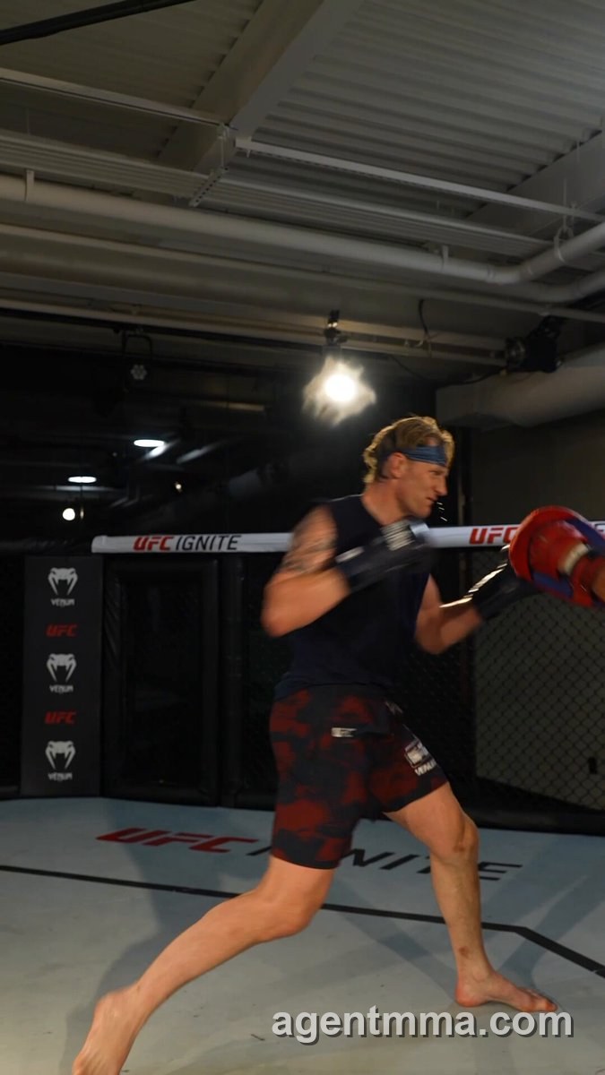 Alexander Volkov affrontera Rizvan Kuniev à l'UFC 333 le 24 octobre